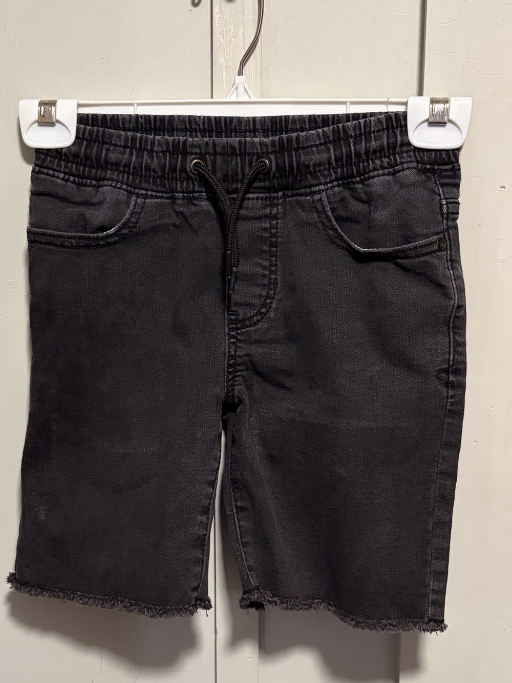 Kids art class shorts size s